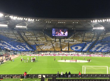 L’assedio che compatta