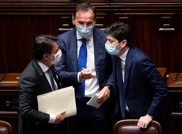 Coronavirus, il Consiglio dei ministri approva decreto su misure urgenti