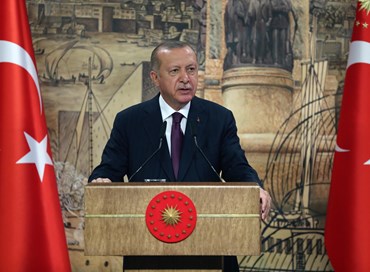 Erdogan minaccia Atene: “Ankara prenderà ciò che le spetta”.