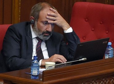 Autogol di Pashinyan: la guerra contro l’Azerbaigian