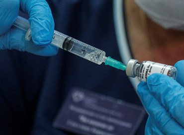 Vaccini: speranze e dubbi