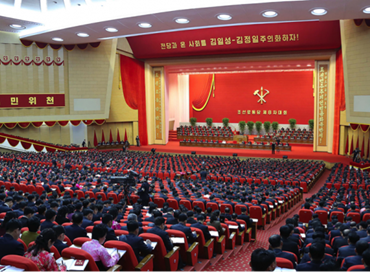 Kim Jong-un promette di espandere le relazioni esterne e rafforzare le capacità difensive