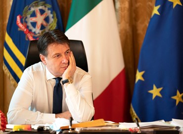 Il barometro della crisi: Renzi sale, Conte precipita