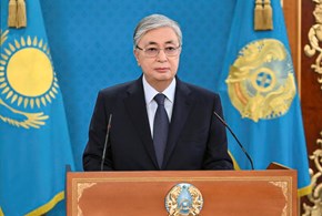 Kazakhstan, Tokayev attacca Nazarbayev: “Ha creato classe di ricchi”