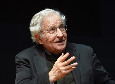 C’è guerra e guerra: una risposta a Noam Chomsky