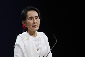 Aung San Suu Kyi condannata a cinque anni