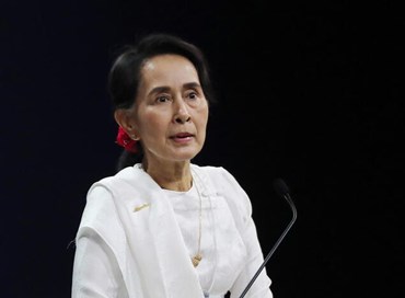 Aung San Suu Kyi condannata a cinque anni