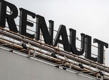 Renault: in Russia le attività passano allo Stato