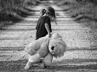 “La bambina di Kiev”: romanzo-verità nel cuore della guerra