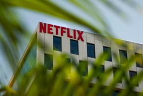 Netflix: taglio posti di lavoro e calo di abbonati
