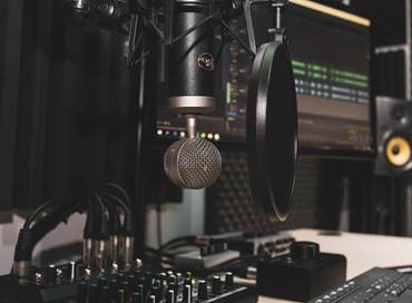 Spotify investe in podcast e audiolibri