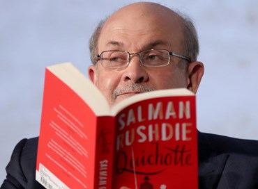 Salman Rushdie non è mai stato al sicuro