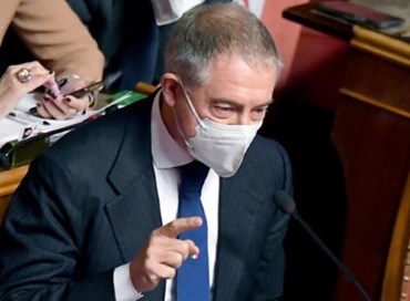 Fondi russi, Urso (Copasir) nega il coinvolgimento dei partiti italiani