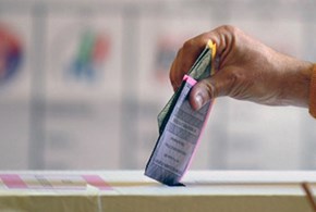 Gli italiani hanno votato (poco, ma bene)