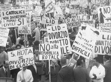 1 dicembre 1970: il Parlamento approva la legge Baslini-Fortuna