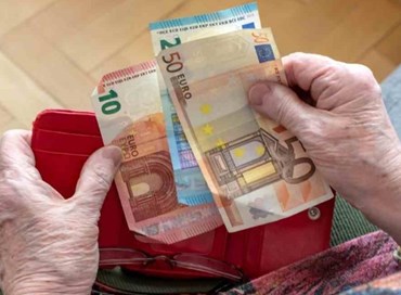 Pensioni minime: la frenata della Lega, l’irritazione di Forza Italia