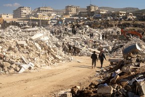 Terremoto a Idlib: soccorrere i jihadisti?