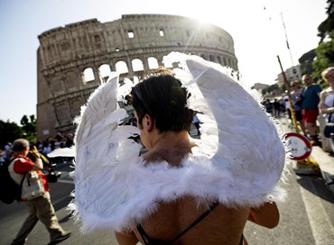 “Niente patrocinio a chi rivendica un reato”: la posizione della Regione sul Roma Pride