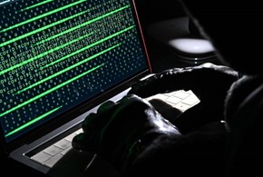 Cyberattacchi, Hacker russi colpiscono banche e media italiani