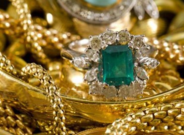 Vendere gioielli e oggetti in oro usato: cosa dice la legge?