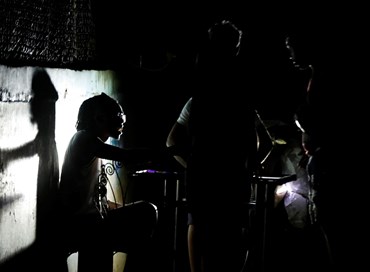 Cuba al buio, arriva anche l’uragano