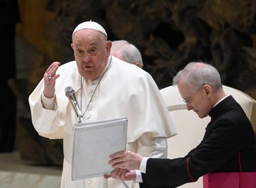Il Papa prosegue la fisioterapia per la mobilità