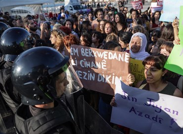 Disarmare l’Iran per armare le sue piazze