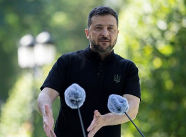 Kiev: niente pace senza cessate il fuoco, Zelensky va a Parigi