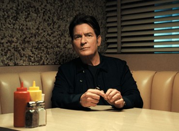 Visioni. “Aka Charlie Sheen”, un doc sull’enfant terrible hollywoodiano