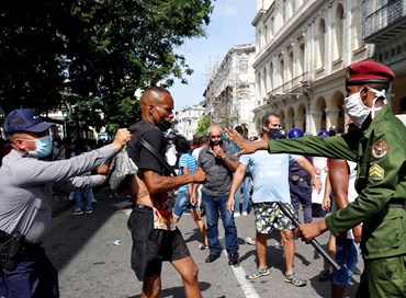 Cuba counter-revolution: incastrare i castristi