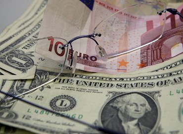 L’ombra del dollaro sulla crescita economica