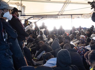 Migranti, il braccio di ferro tra Governo e Ong