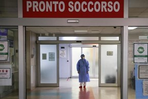 Matteo Bassetti: "Per i medici troppe responsabilità e poca dignità" (video)