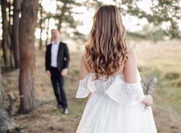 I migliori abiti da sposa per l’estate: come scegliere il vestito perfetto per il matrimonio estivo