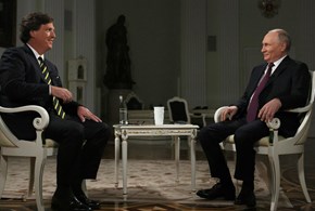 Carlson-Putin: l’intervista in ginocchio, un format sempreverde
