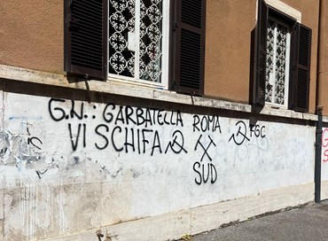 “Garbatella vi schifa”: scritte contro la sede di Fdi